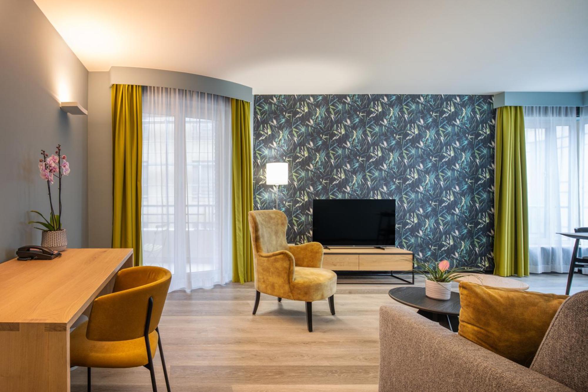 Thon Parnasse 4*
